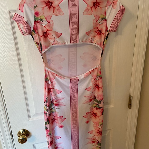 Floral pink and white dress - Picture 2 of 5